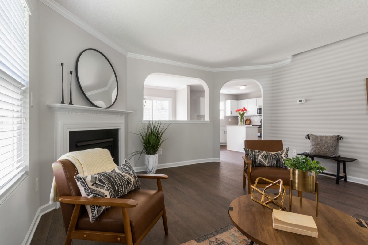 Moderne woonkamer renovatie in uitvoering.