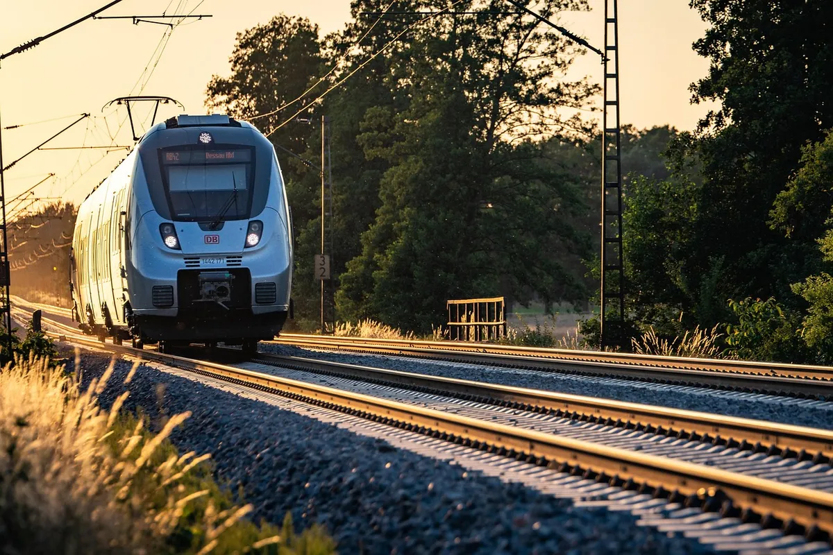 train, regional train, rail, railroad, regional transport, transport system, rail transport